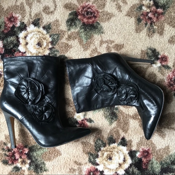 Vince Camuto Black soft leather heel boots - Picture 2 of 9